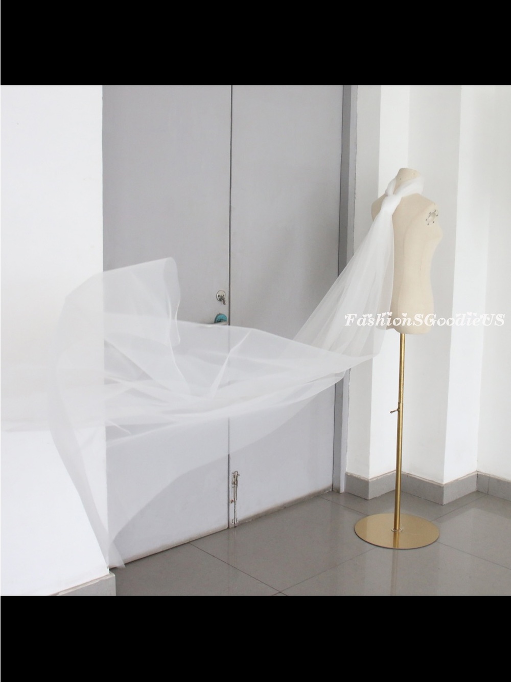 Minimalist Simple Tulle Wedding Scarf